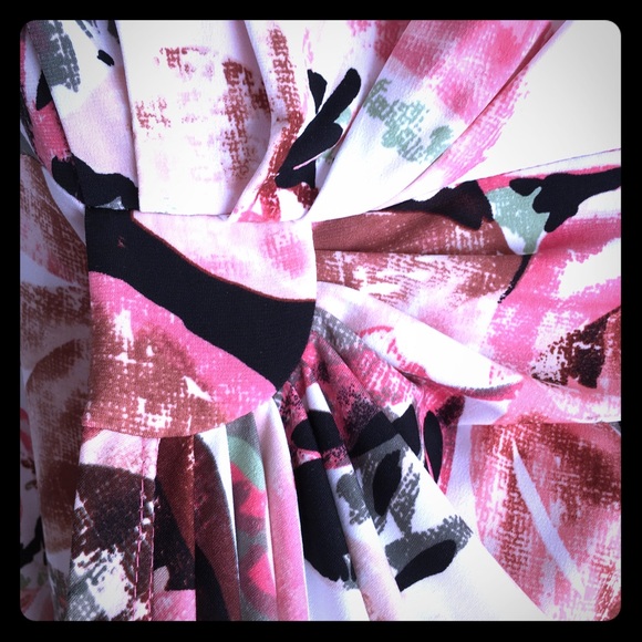 🍀 10 for $25.00 floral dress - Picture 7 of 8